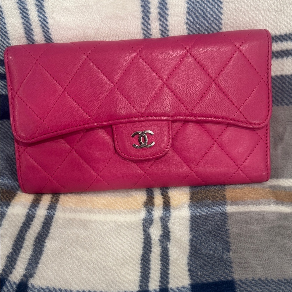 CHANEL Fuchsia Quilted Wallet